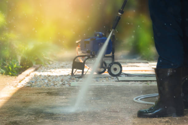 Best Oil Spill Cleanup  in Larimore, ND